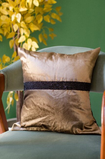 كوشن قطيفه مطرز